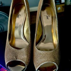 Glittery gold heels